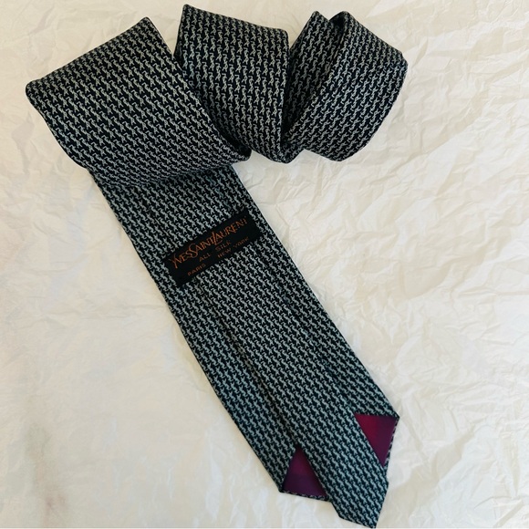 Yves Saint Laurent YSL Necktie Tie 100% Silk Logo print - Picture 2 of 5